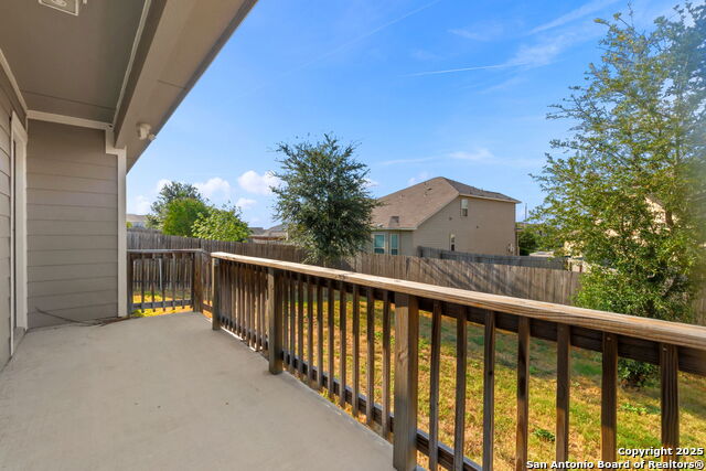 Listing photo id 17 for 10306 Midsummer Mdw