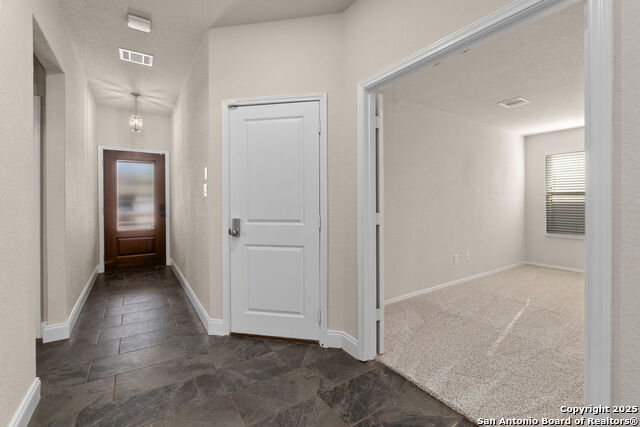 Listing photo id 0 for 10306 Midsummer Mdw