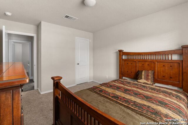 Listing photo id 3 for 10306 Midsummer Mdw