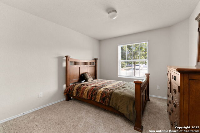 Listing photo id 4 for 10306 Midsummer Mdw