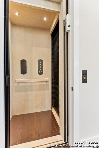 Image 8 of 31 For 135 Cedar Street 105