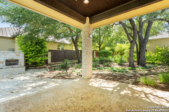 Listing photo id 20 for 209 Well Spgs