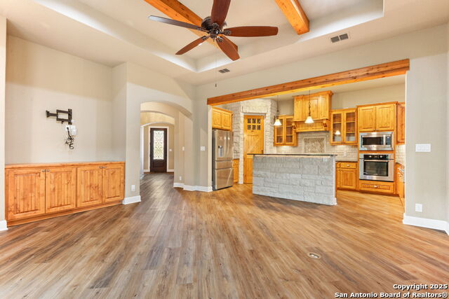 Listing photo id 2 for 209 Well Spgs