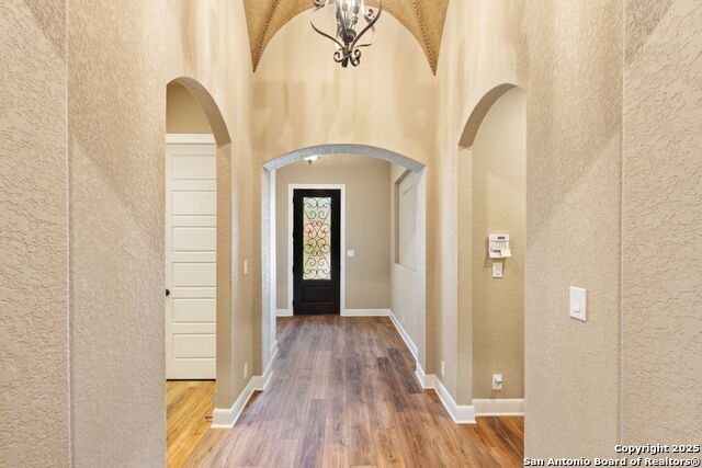 Listing photo id 7 for 209 Well Spgs