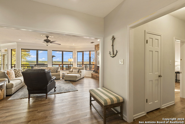 Image 4 of 46 For 2557 Glenn Drive