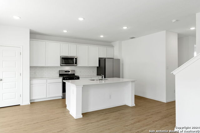 Listing photo id 10 for 5306 Lisa Pt