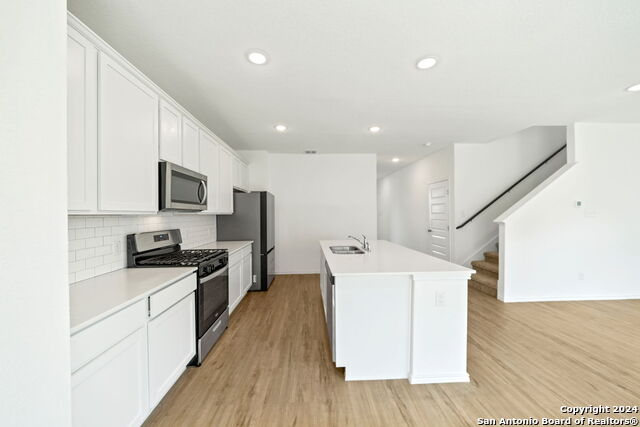 Listing photo id 13 for 5306 Lisa Pt