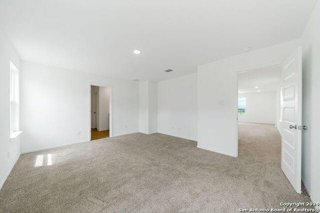 Listing photo id 17 for 5306 Lisa Pt