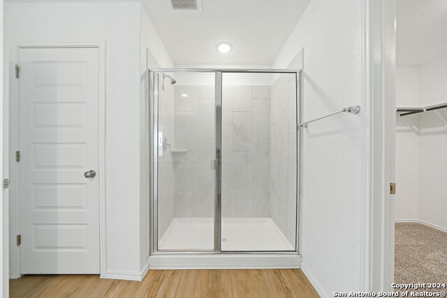 Listing photo id 19 for 5306 Lisa Pt