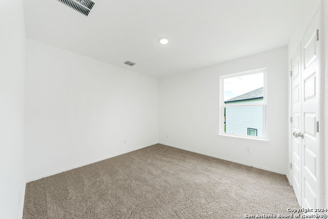 Listing photo id 22 for 5306 Lisa Pt