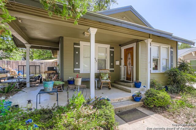 Image 4 of 45 For 428 Lullwood