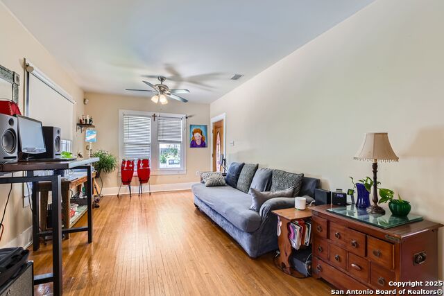 Image 7 of 45 For 428 Lullwood