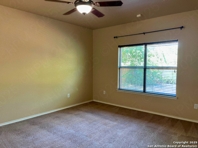 Listing photo id 8 for 3843 Bogie Way