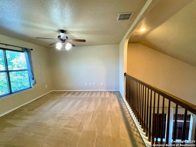 Listing photo id 11 for 3843 Bogie Way