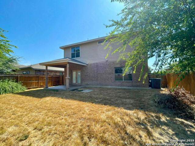 Listing photo id 16 for 3843 Bogie Way
