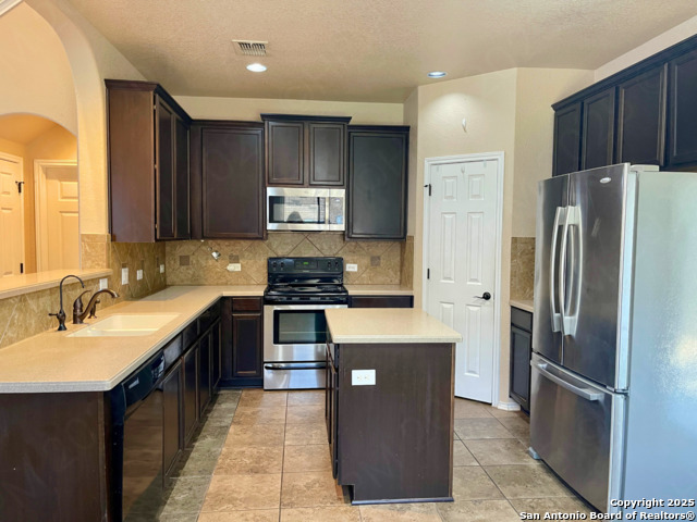 Listing photo id 6 for 3843 Bogie Way