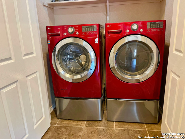 Listing photo id 7 for 3843 Bogie Way