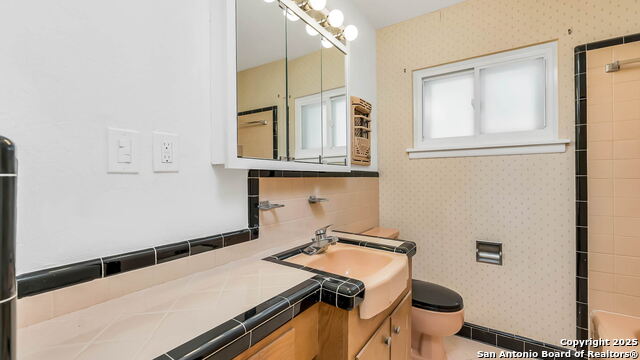 Image 13 of 19 For 8523 Sagebrush