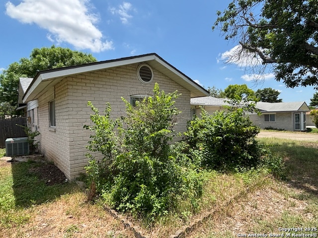 Image 3 of 22 For 4126 Monaco Dr