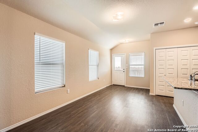 Image 11 of 31 For 2066 Chelsea