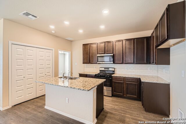 Image 16 of 31 For 2066 Chelsea