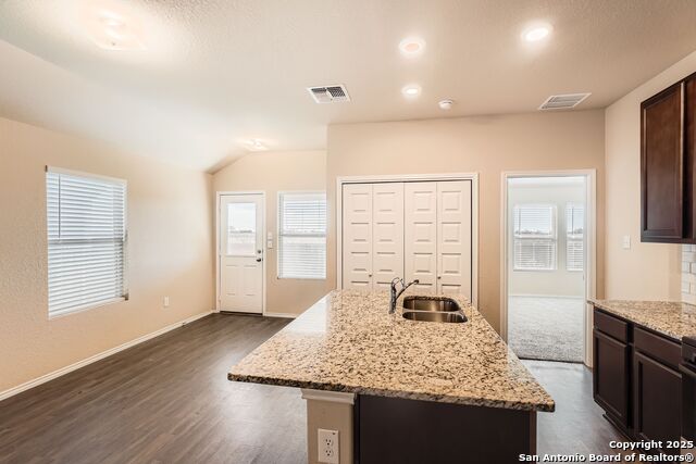 Image 17 of 31 For 2066 Chelsea