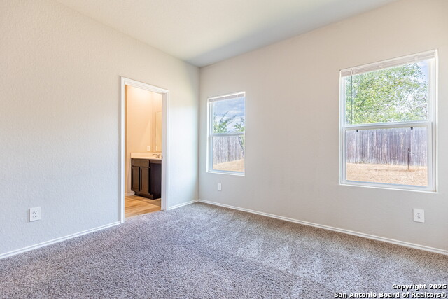 Listing photo id 15 for 535 Pleasanton