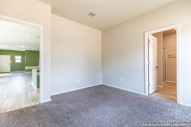 Listing photo id 16 for 535 Pleasanton
