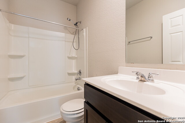Listing photo id 22 for 535 Pleasanton
