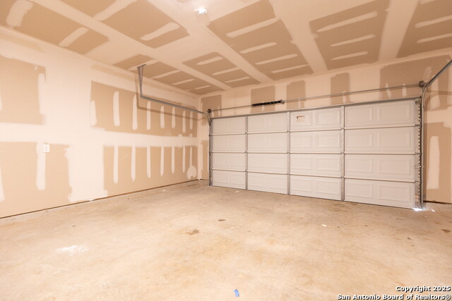 Listing photo id 26 for 535 Pleasanton