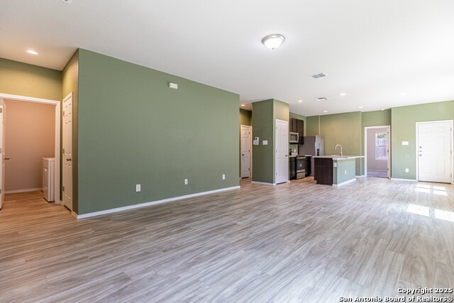 Listing photo id 3 for 535 Pleasanton