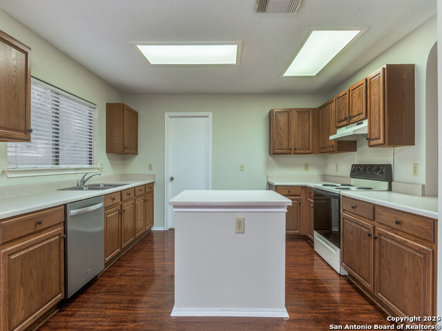 Image 9 of 25 For 10114 Sandbrook Hill