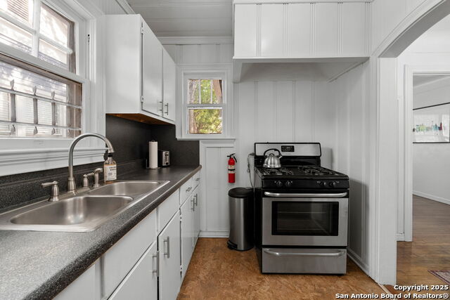 Image 19 of 34 For 118 Callaghan Ave