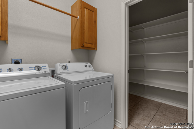 Image 16 of 34 For 174 Edgewood Cir