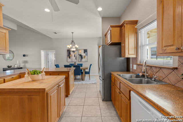 Image 7 of 34 For 174 Edgewood Cir