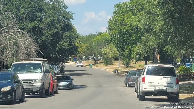 Image 5 of 7 For 3318 Bob Billa