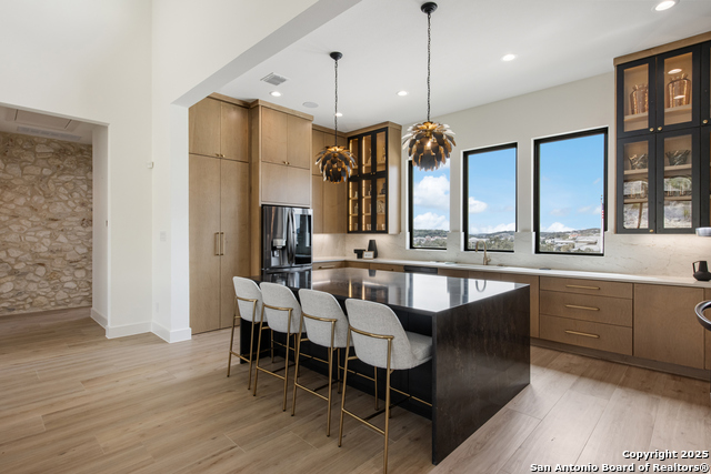 Listing photo id 20 for 9627 Lenox Hill
