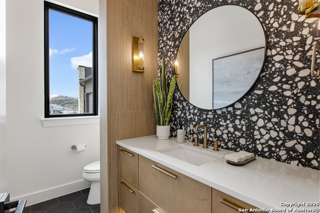 Listing photo id 28 for 9627 Lenox Hill