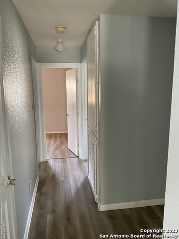 Listing photo id 11 for 9755 Frost Plain Dr
