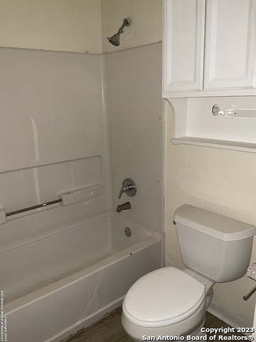 Listing photo id 12 for 9755 Frost Plain Dr