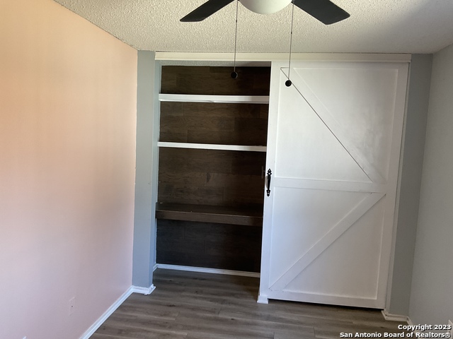 Listing photo id 14 for 9755 Frost Plain Dr