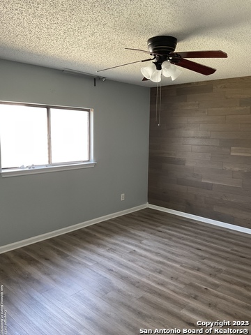 Listing photo id 17 for 9755 Frost Plain Dr