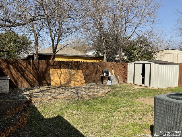 Listing photo id 22 for 9755 Frost Plain Dr