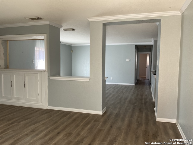 Listing photo id 1 for 9755 Frost Plain Dr