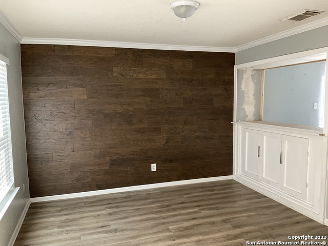 Listing photo id 2 for 9755 Frost Plain Dr