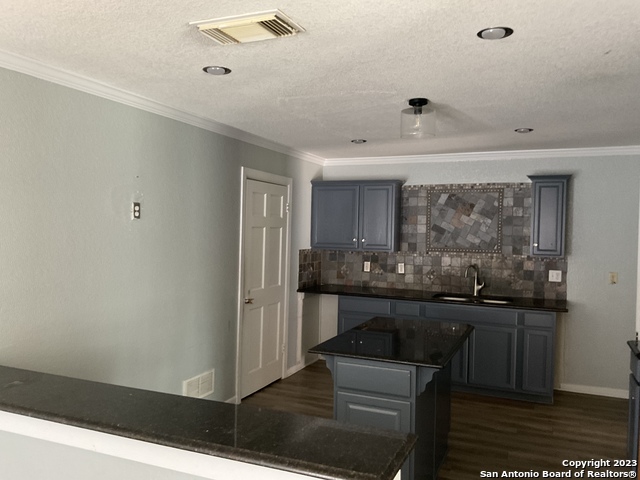 Listing photo id 6 for 9755 Frost Plain Dr