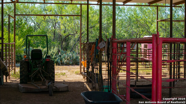 Image 25 of 50 For 1143 State Highway 173