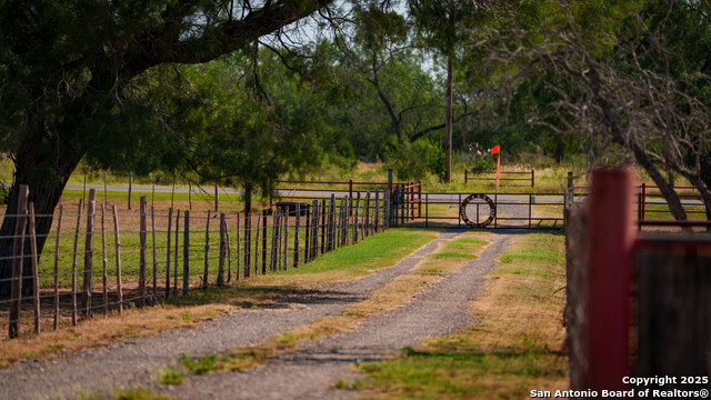 Image 42 of 50 For 1143 State Highway 173