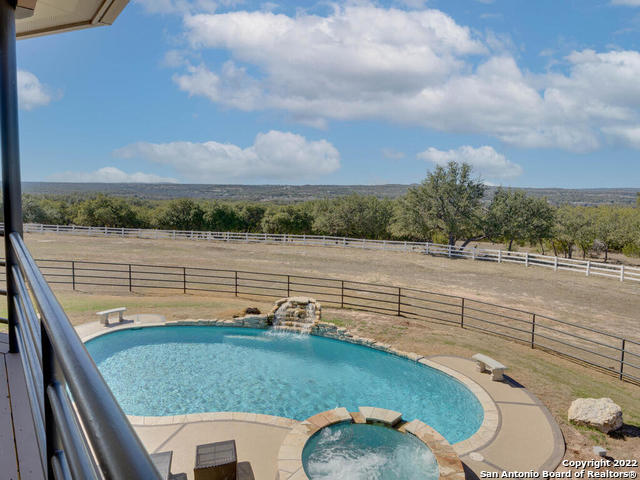 Listing photo id 18 for 24005 Pedernales Canyon Trail