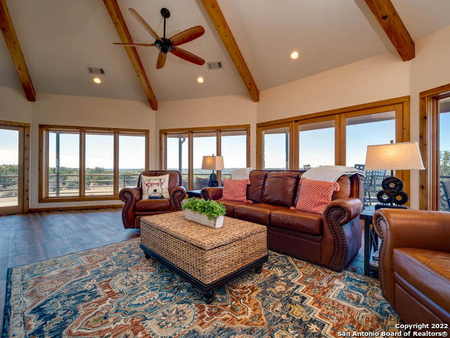 Listing photo id 25 for 24005 Pedernales Canyon Trail